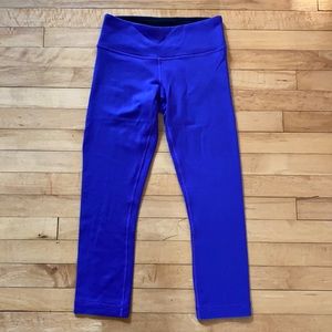 CLEARANCE Lululemon Purple Reversible Cropped Wunder Under Leggings